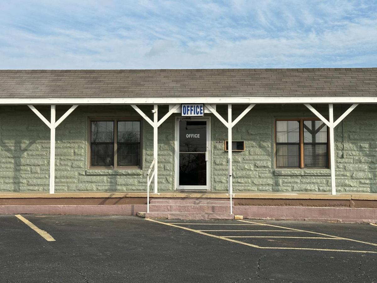 Llano Motel Exterior photo