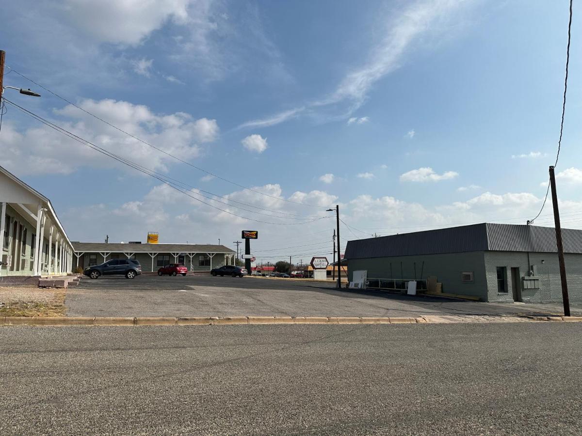 Llano Motel Exterior photo